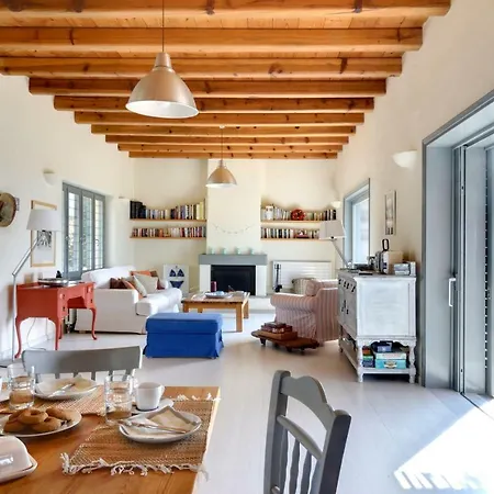 Villa Peacock Hill Aegina