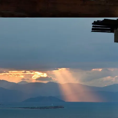Villa Peacock Hill Aegina